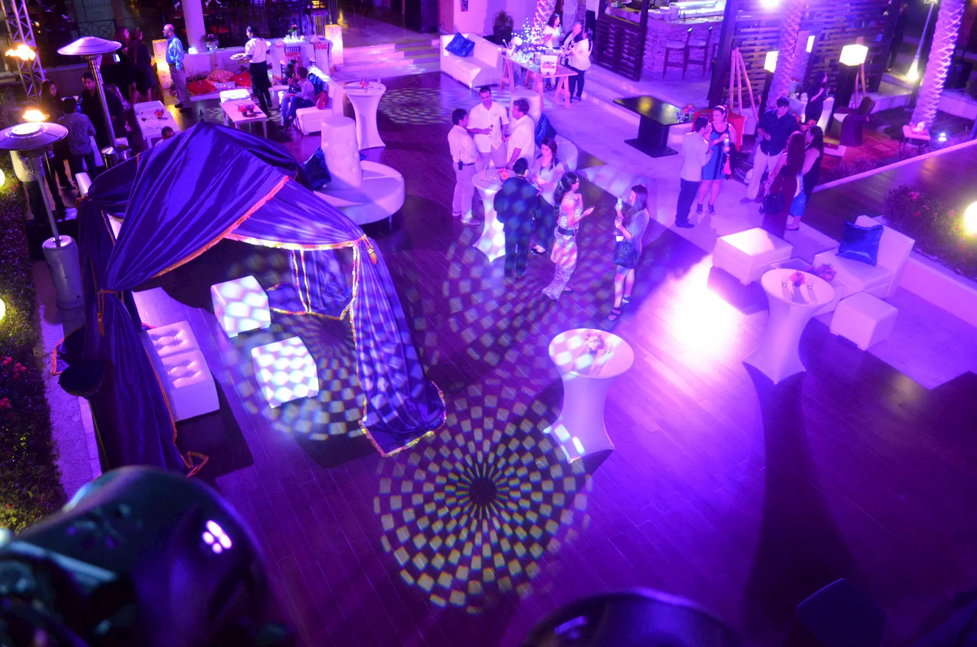 DJ Vik Professional Equipment and Custom DJ Sets